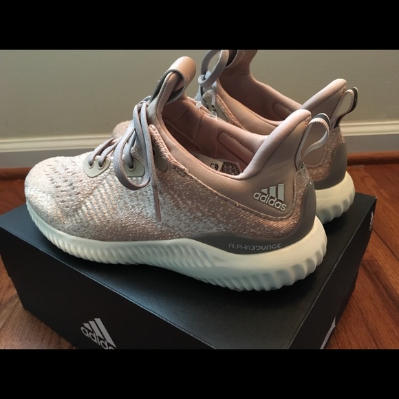 🔥BRAND NEW🔥 Women’s Adidas Alphabounce 1W size 6 - Picture 2 of 8